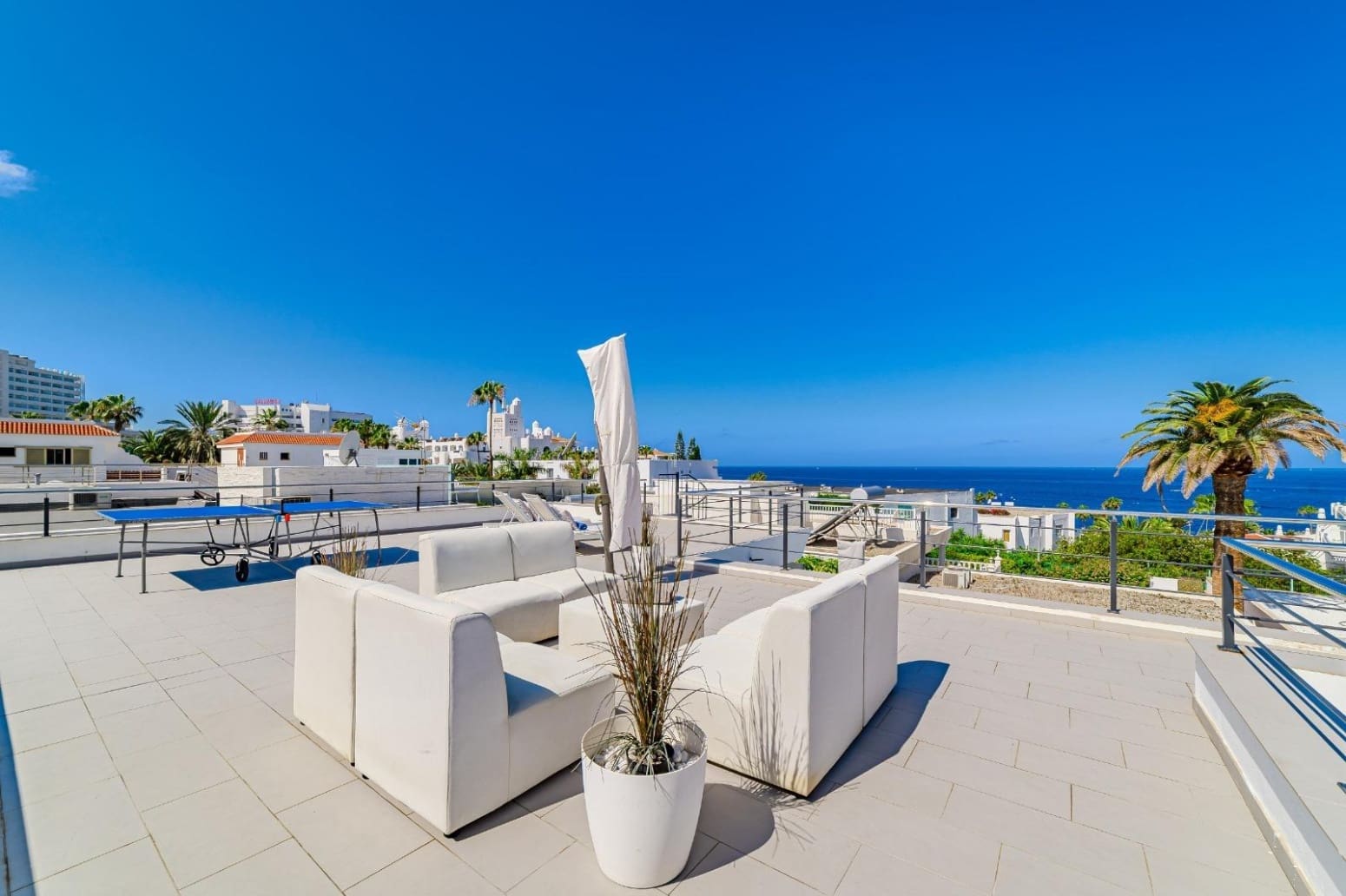 4 bedroom Villa for sale in Adeje with garage - € 2,450,000 (Ref: 9734138)