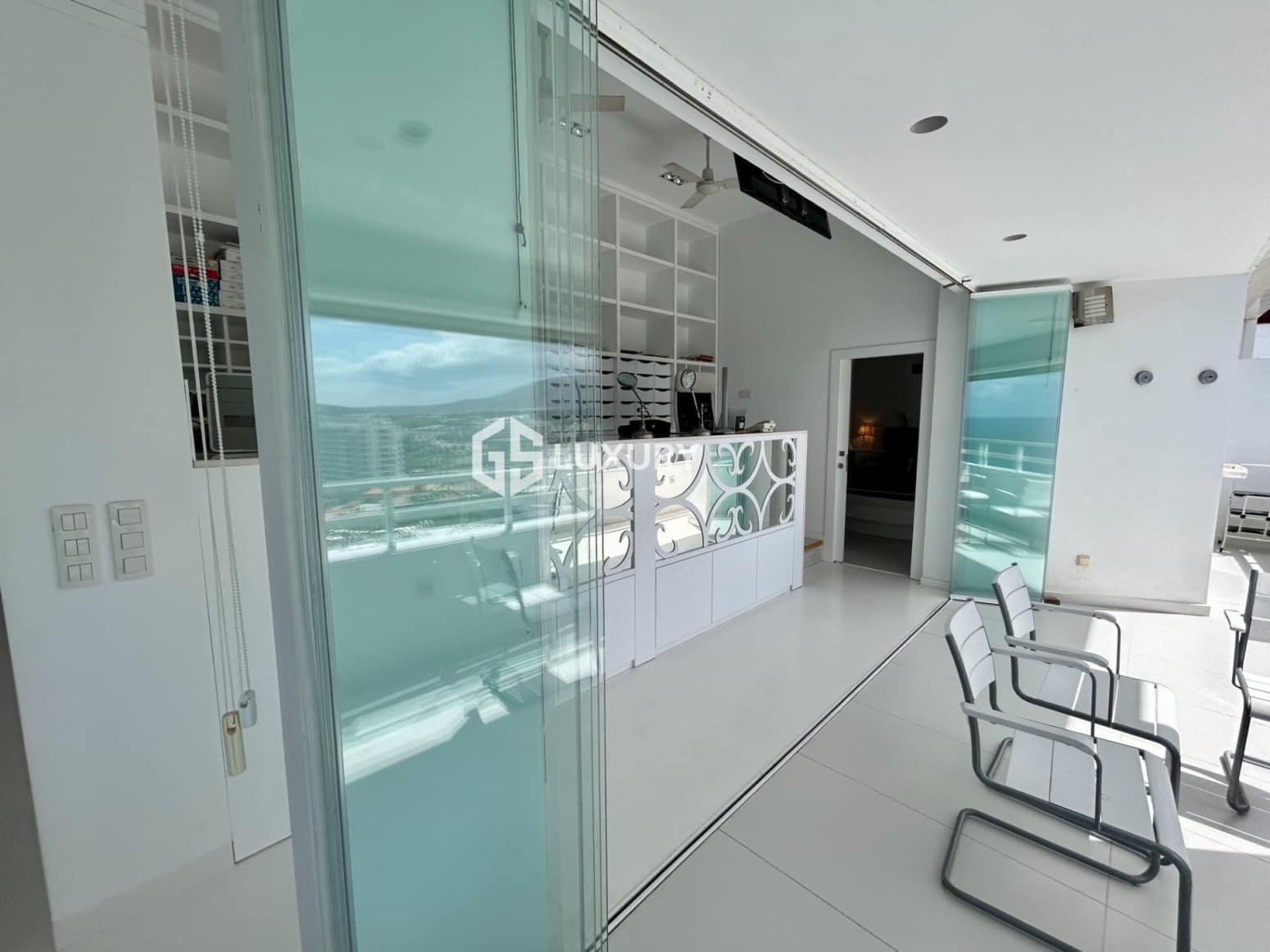 1 sovrum Lägenhet till salu i Adeje med garage - 1 595 000 € (Ref: 9734141)