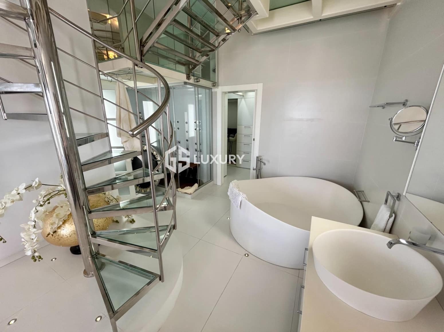 1 sovrum Lägenhet till salu i Adeje med garage - 1 595 000 € (Ref: 9734141)