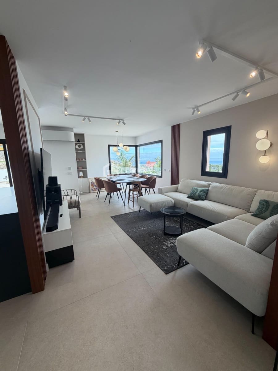 4 bedroom Villa for sale in Candelaria with garage - € 990,000 (Ref: 9734143)