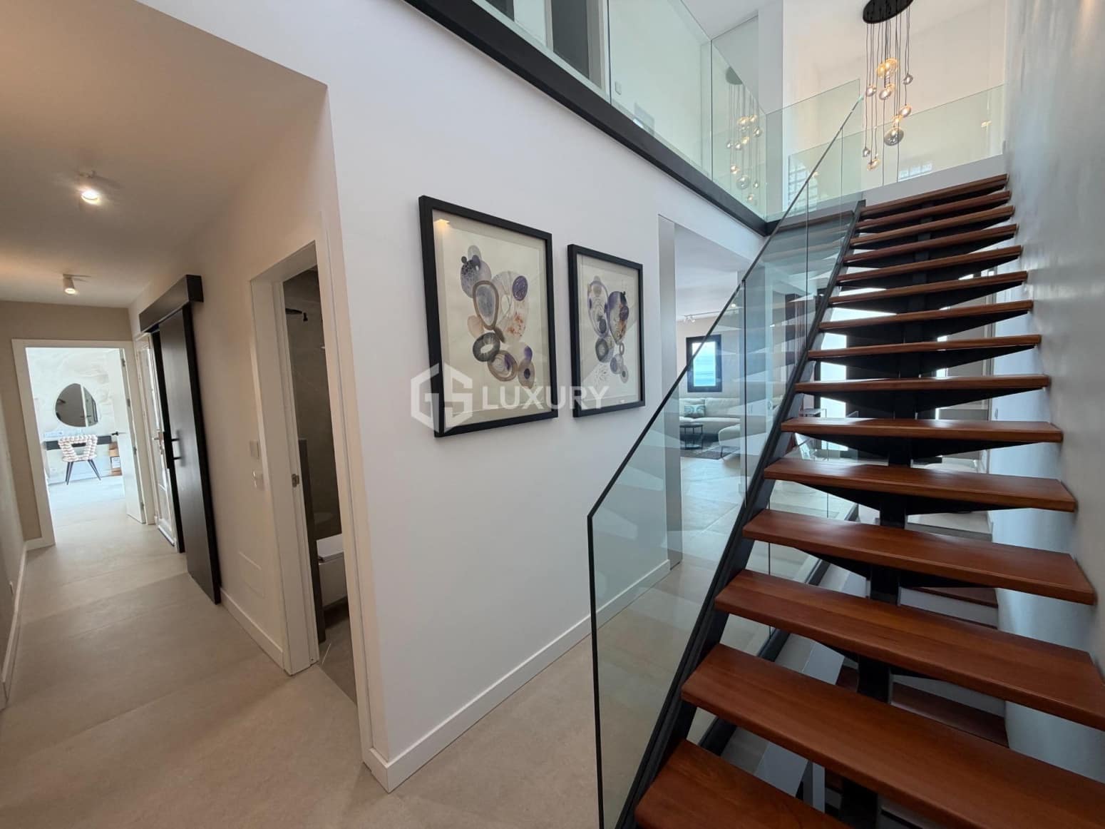 4 bedroom Villa for sale in Candelaria with garage - € 990,000 (Ref: 9734143)