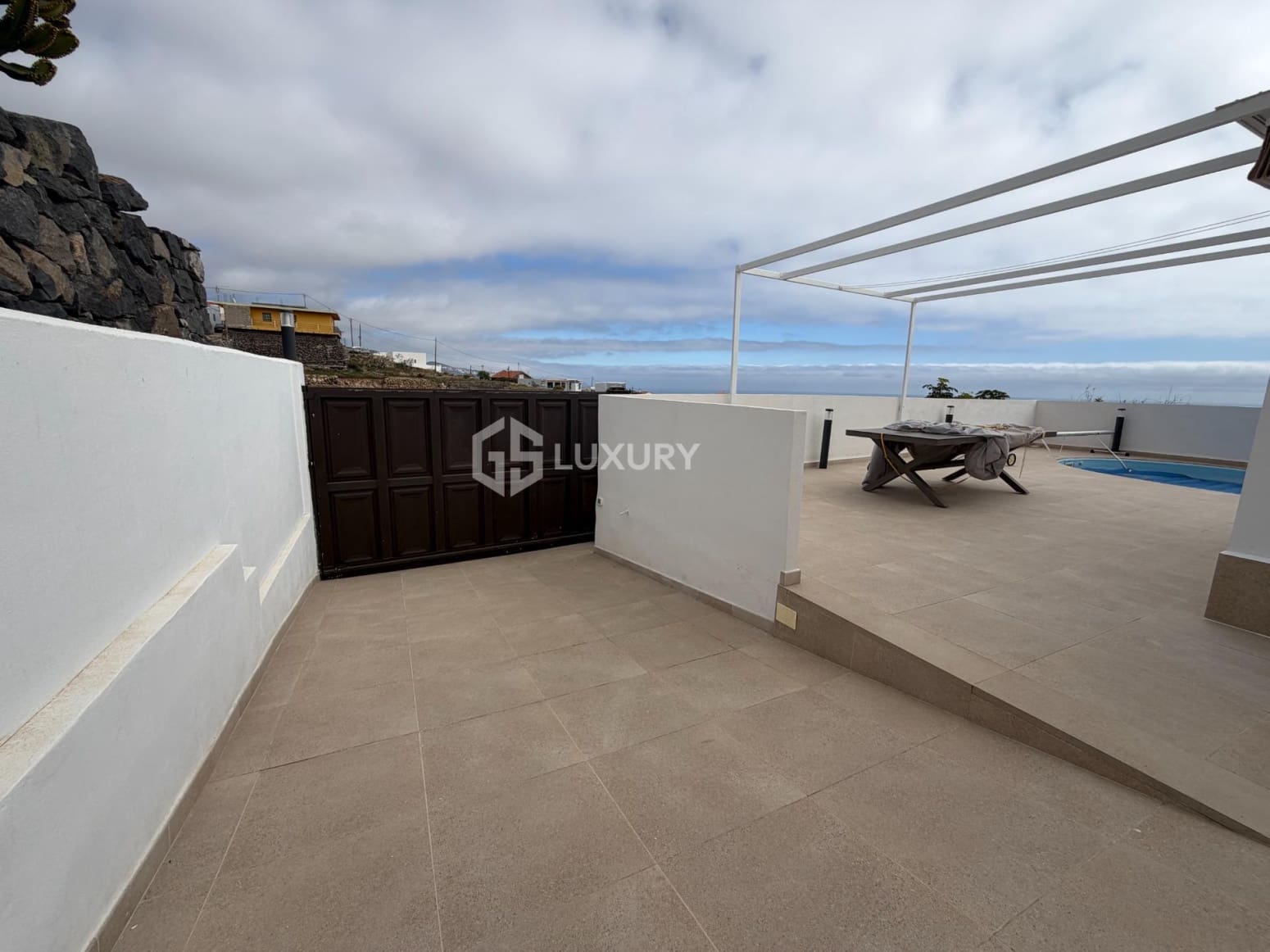 4 bedroom Villa for sale in Candelaria with garage - € 990,000 (Ref: 9734143)