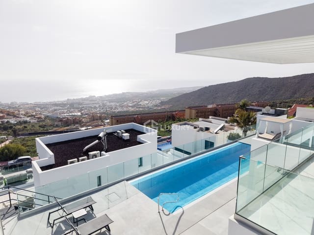 4 makuuhuone Huvila myytävänä paikassa Torviscas Centro y Alto, Adeje mukana uima-altaan 
autotalli - 2 390 000 € (Ref: 9787603)