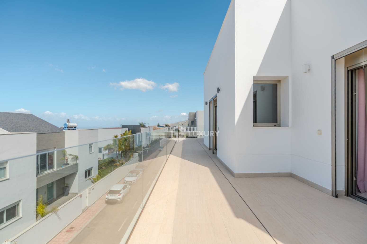 5 chambre Villa/Maison à vendre à Adeje avec piscine garage - 2 100 000 € (Ref: 9790018)