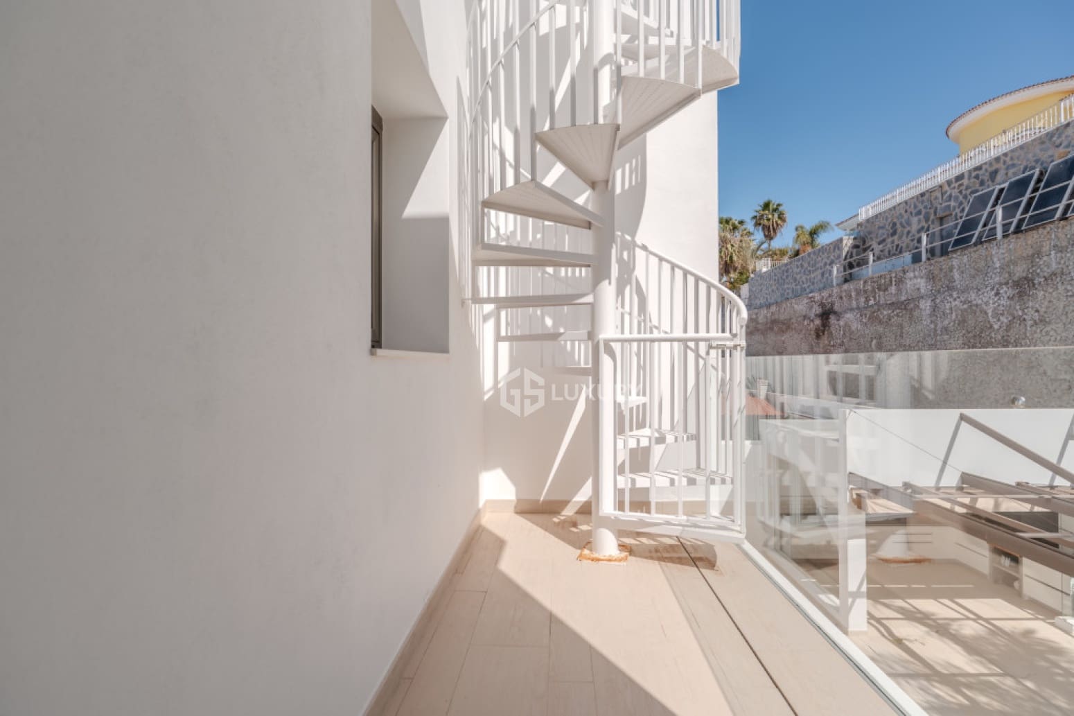 5 chambre Villa/Maison à vendre à Adeje avec piscine garage - 2 100 000 € (Ref: 9790018)