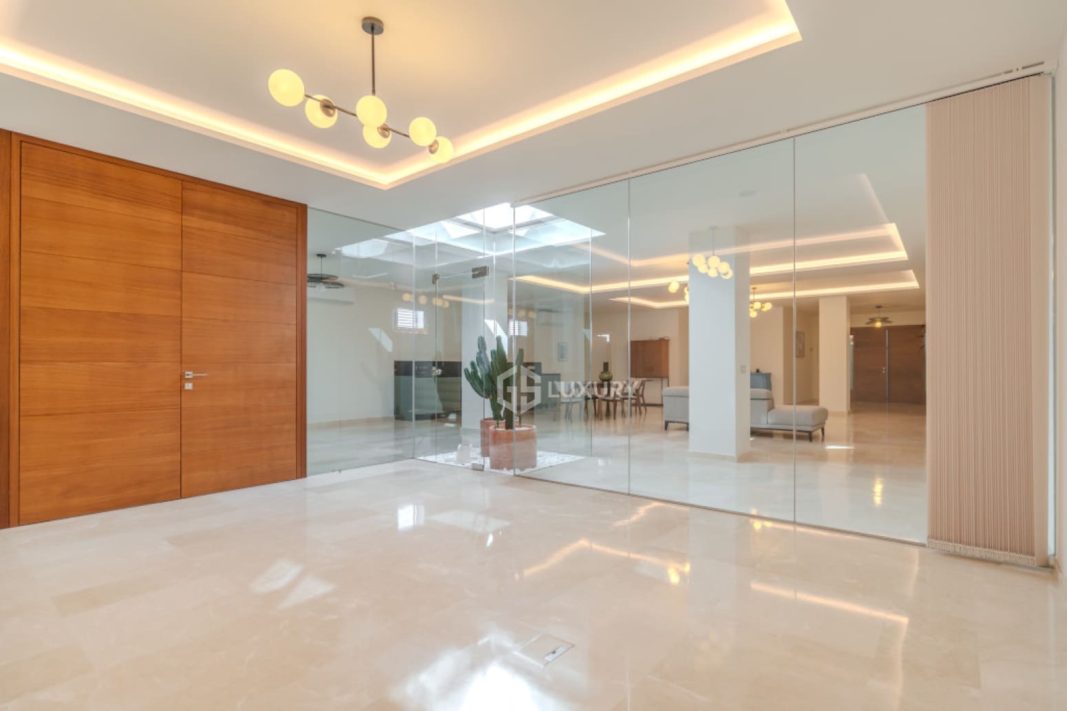 5 chambre Villa/Maison à vendre à Adeje avec piscine garage - 2 100 000 € (Ref: 9790018)