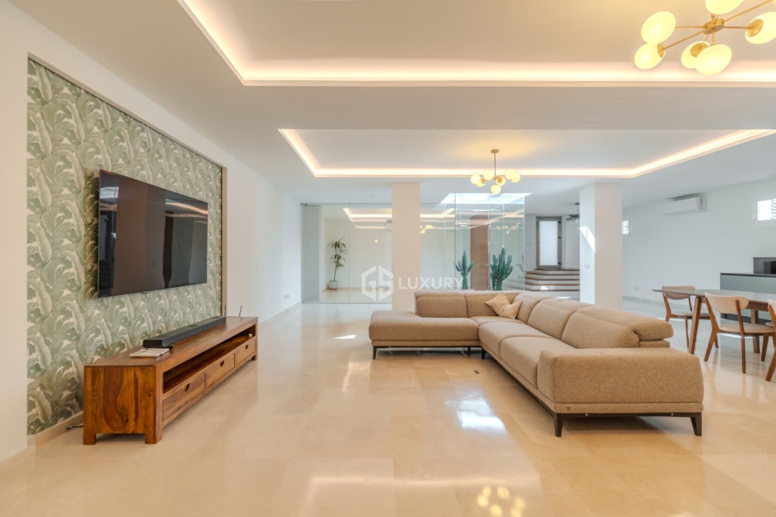 5 chambre Villa/Maison à vendre à Adeje avec piscine garage - 2 100 000 € (Ref: 9790018)