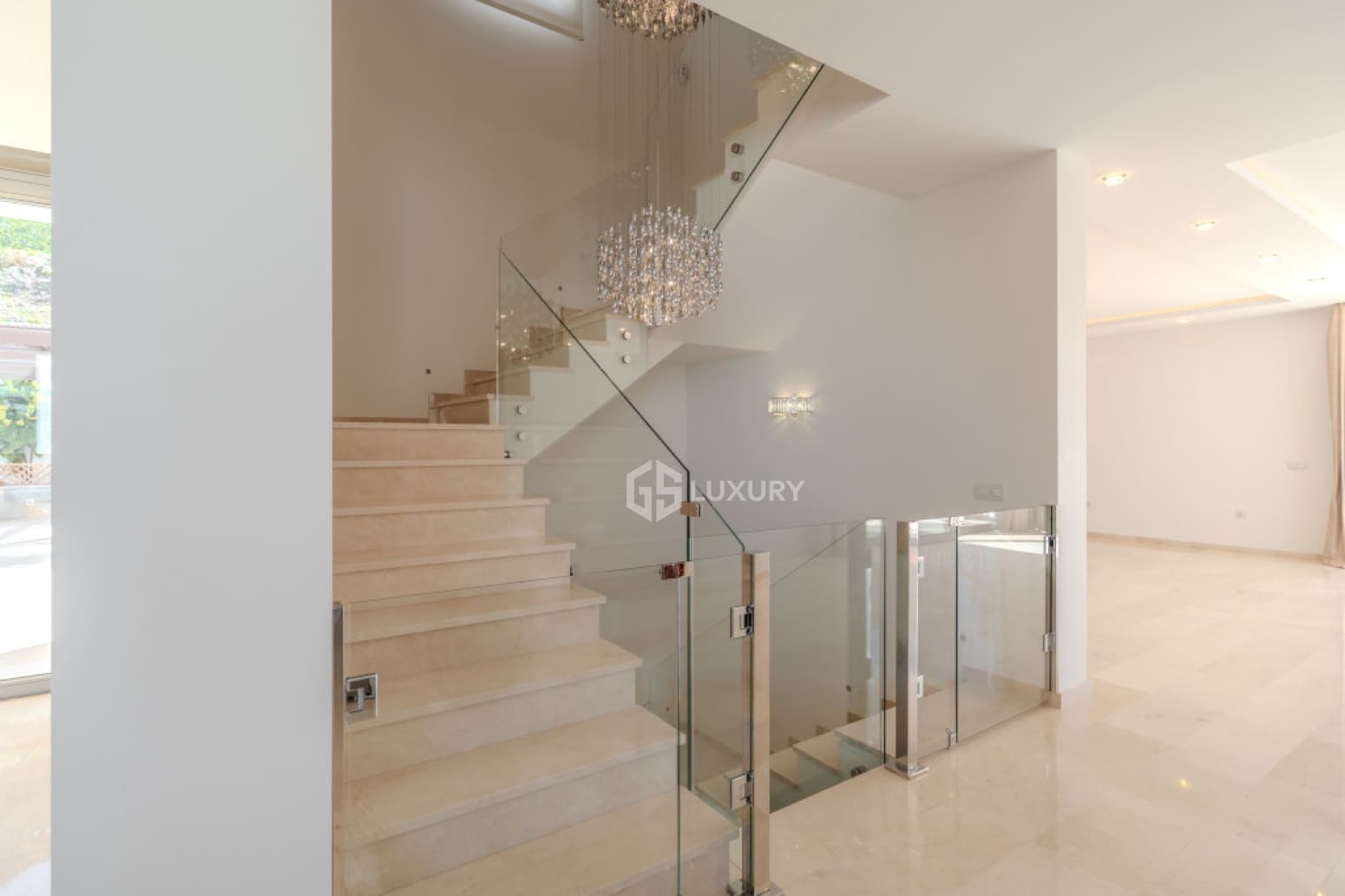 5 chambre Villa/Maison à vendre à Adeje avec piscine garage - 2 100 000 € (Ref: 9790018)