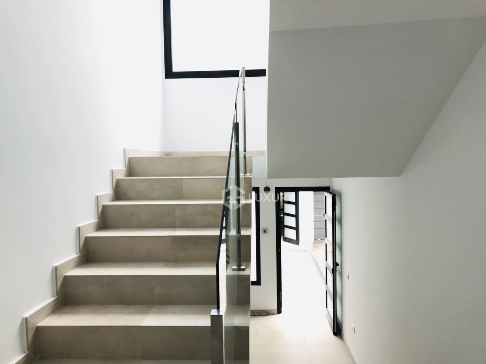 4 bedroom Villa for rent in Adeje with garage - € 7,500 (Ref: 9793746)