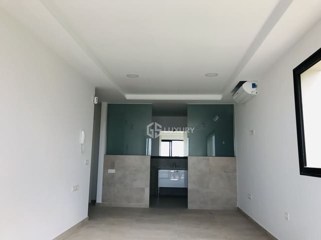 4 bedroom Villa for rent in La Caldera, Adeje with garage - € 7,500 (Ref: 9793746)