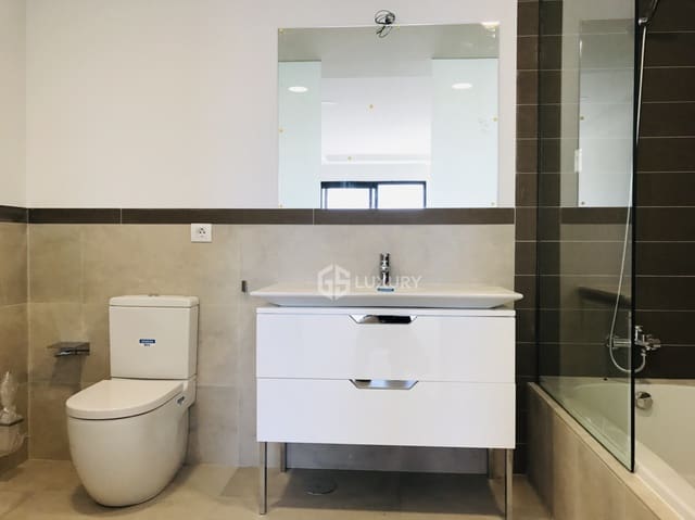 4 bedroom Villa for rent in La Caldera, Adeje with garage - € 7,500 (Ref: 9793746)