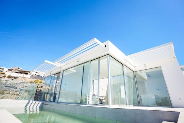 4 quarto Moradia para venda em San Eugenio Bajo, Adeje com garagem - 2 500 000 € (Ref: 9805307)