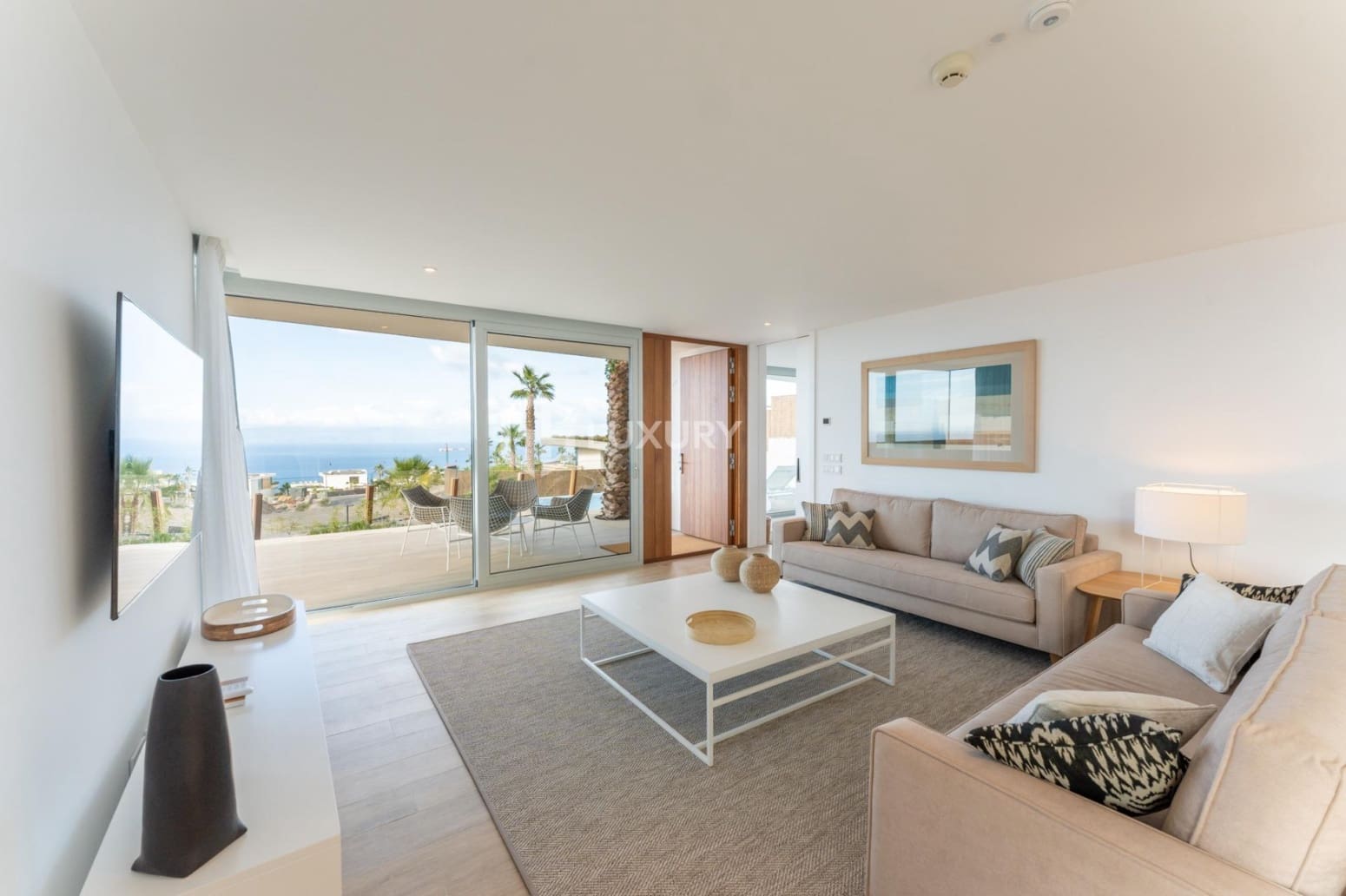 3 slaapkamer Villa te koop in Guia de Isora met garage - € 2.300.000 (Ref: 9805308)