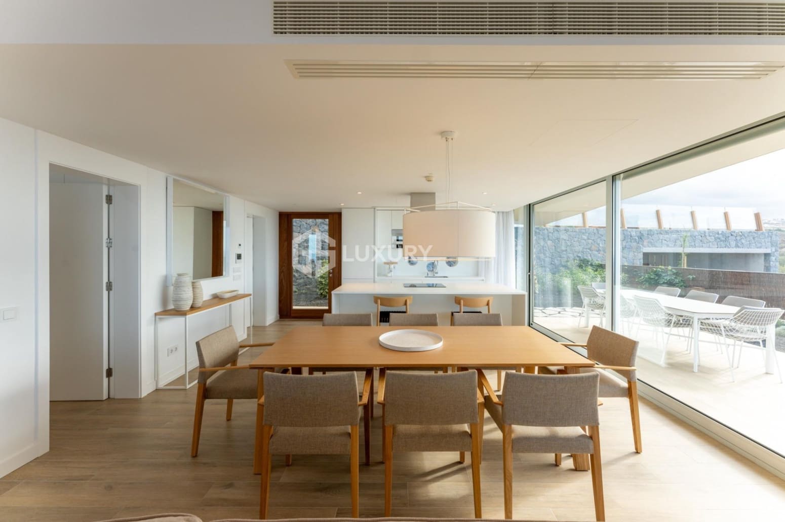 3 slaapkamer Villa te koop in Guia de Isora met garage - € 2.300.000 (Ref: 9805308)