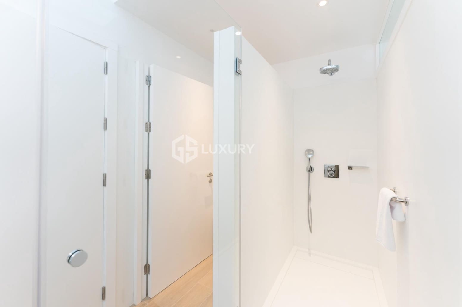 3 slaapkamer Villa te koop in Guia de Isora met garage - € 2.300.000 (Ref: 9805308)