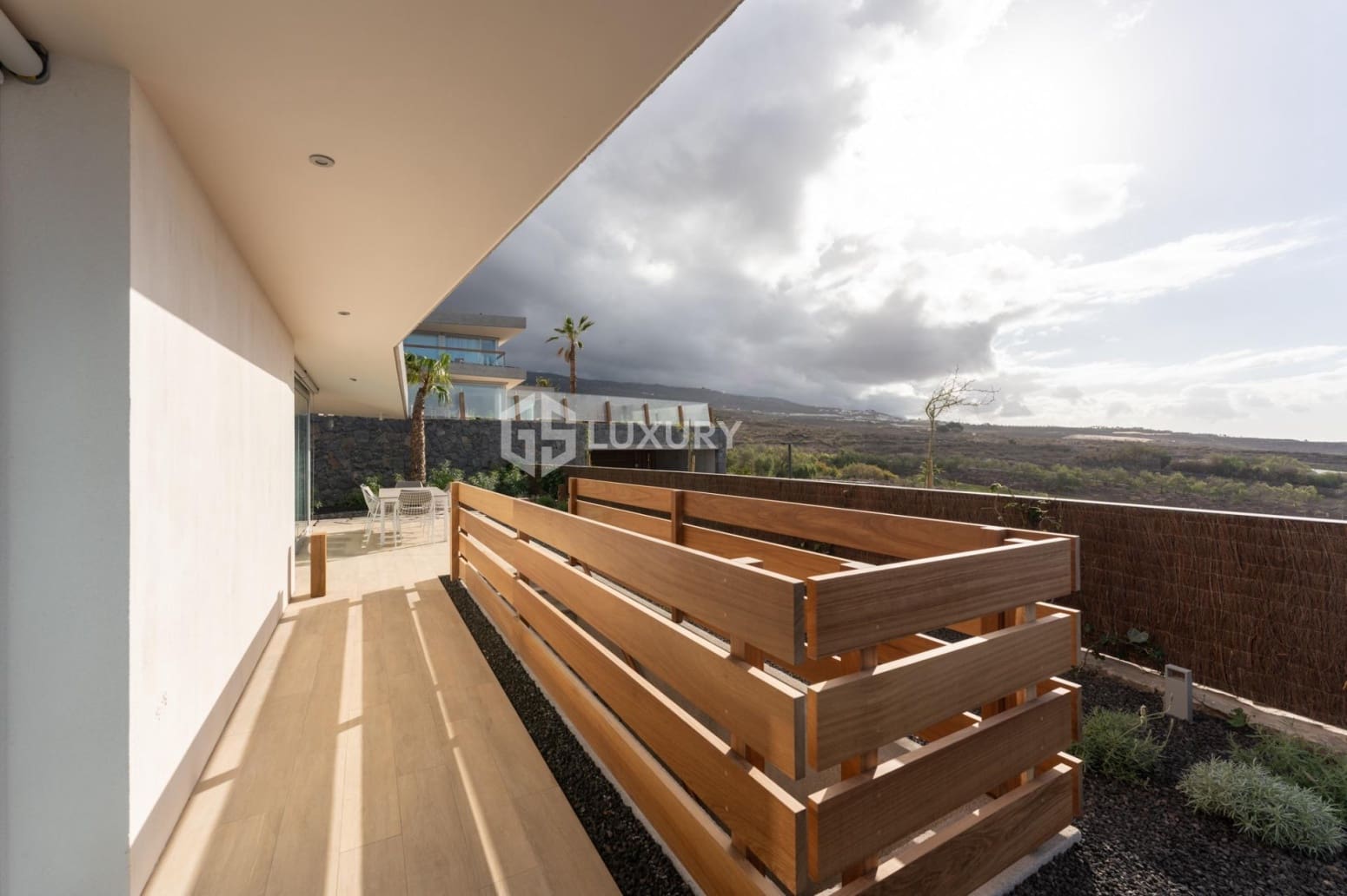 3 slaapkamer Villa te koop in Guia de Isora met garage - € 2.300.000 (Ref: 9805308)