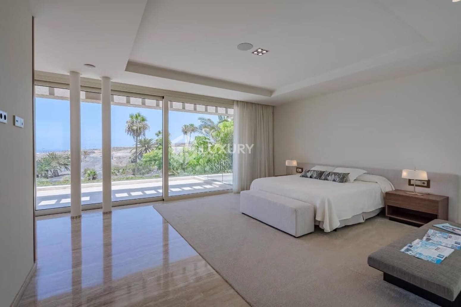 4 bedroom Villa for sale in Adeje with garage - € 3,700,000 (Ref: 9805643)