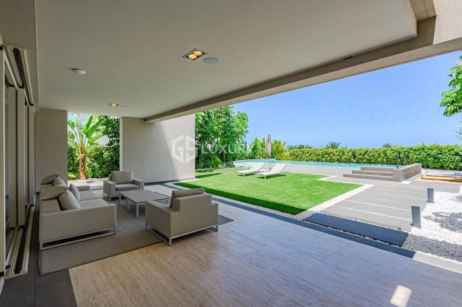 4 bedroom Villa for sale in Adeje with garage - € 3,700,000 (Ref: 9805643)