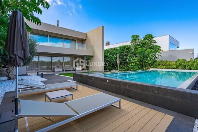 4 bedroom Villa for sale in La Caleta Adeje, Adeje - € 3,700,000 (Ref: 9805643)