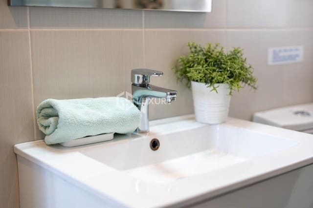 4 bedroom Villa for sale in San Miguel de Abona with garage - € 1,100,000 (Ref: 9805645)