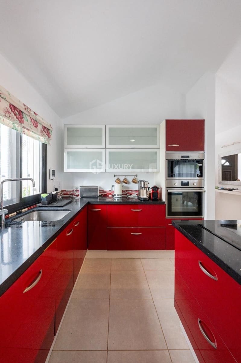 4 slaapkamer Villa te koop in San Miguel de Abona met garage - € 1.100.000 (Ref: 9805645)