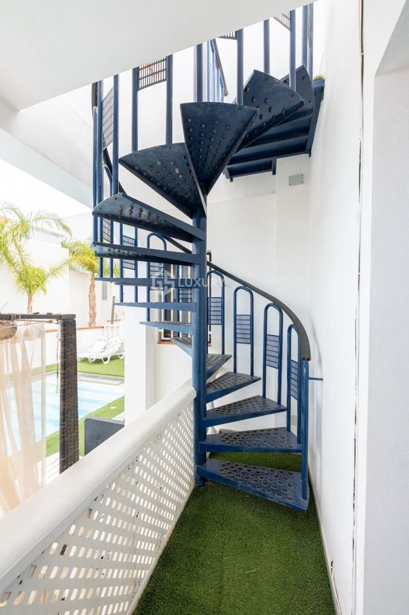 4 slaapkamer Villa te koop in San Miguel de Abona met garage - € 1.100.000 (Ref: 9805645)