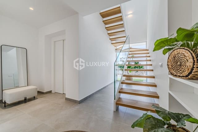 Chalet de 4 habitaciones en Callao Salvaje - Playa Paraíso, Adeje en venta con garaje - 1.680.000 € (Ref: 9805646)