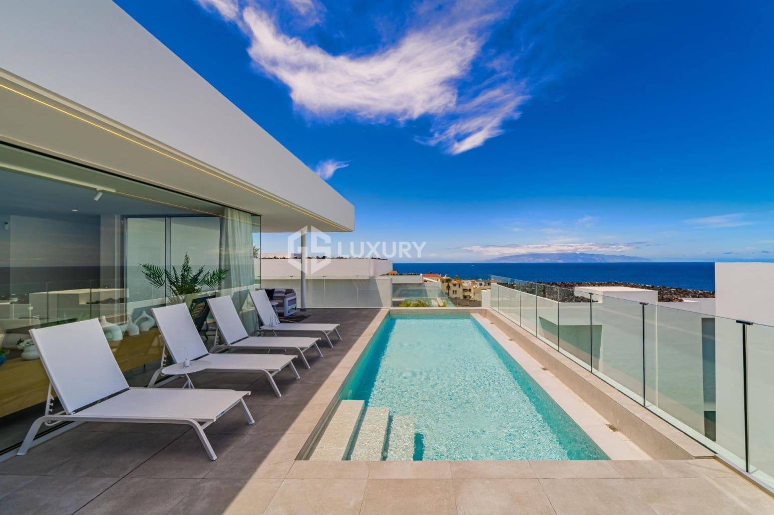 Chalet de 4 habitaciones en Adeje en venta con garaje - 1.680.000 € (Ref: 9805646)