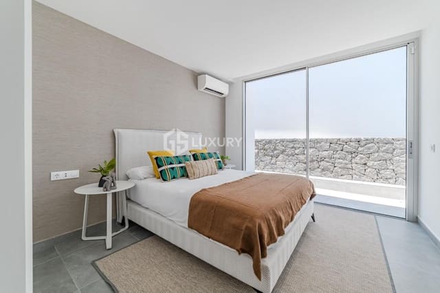4 makuuhuone Huvila myytävänä paikassa Callao Salvaje - Playa Paraíso, Adeje mukana 
autotalli - 1 680 000 € (Ref: 9805646)