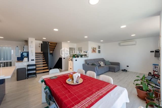 5 soveværelse Villa til salg i San Eugenio Alto, Adeje med garage - € 1.299.000 (Ref: 9807356)