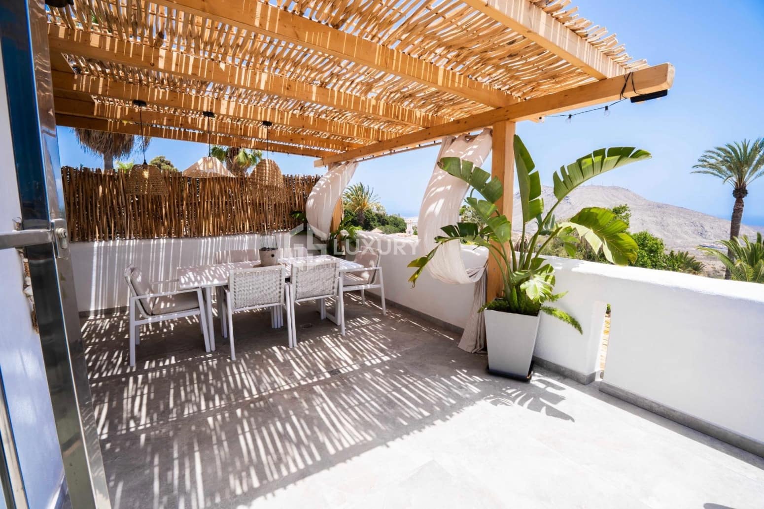 Chalet de 5 habitaciones en Arona en venta con garaje - 1.450.000 € (Ref: 9808939)