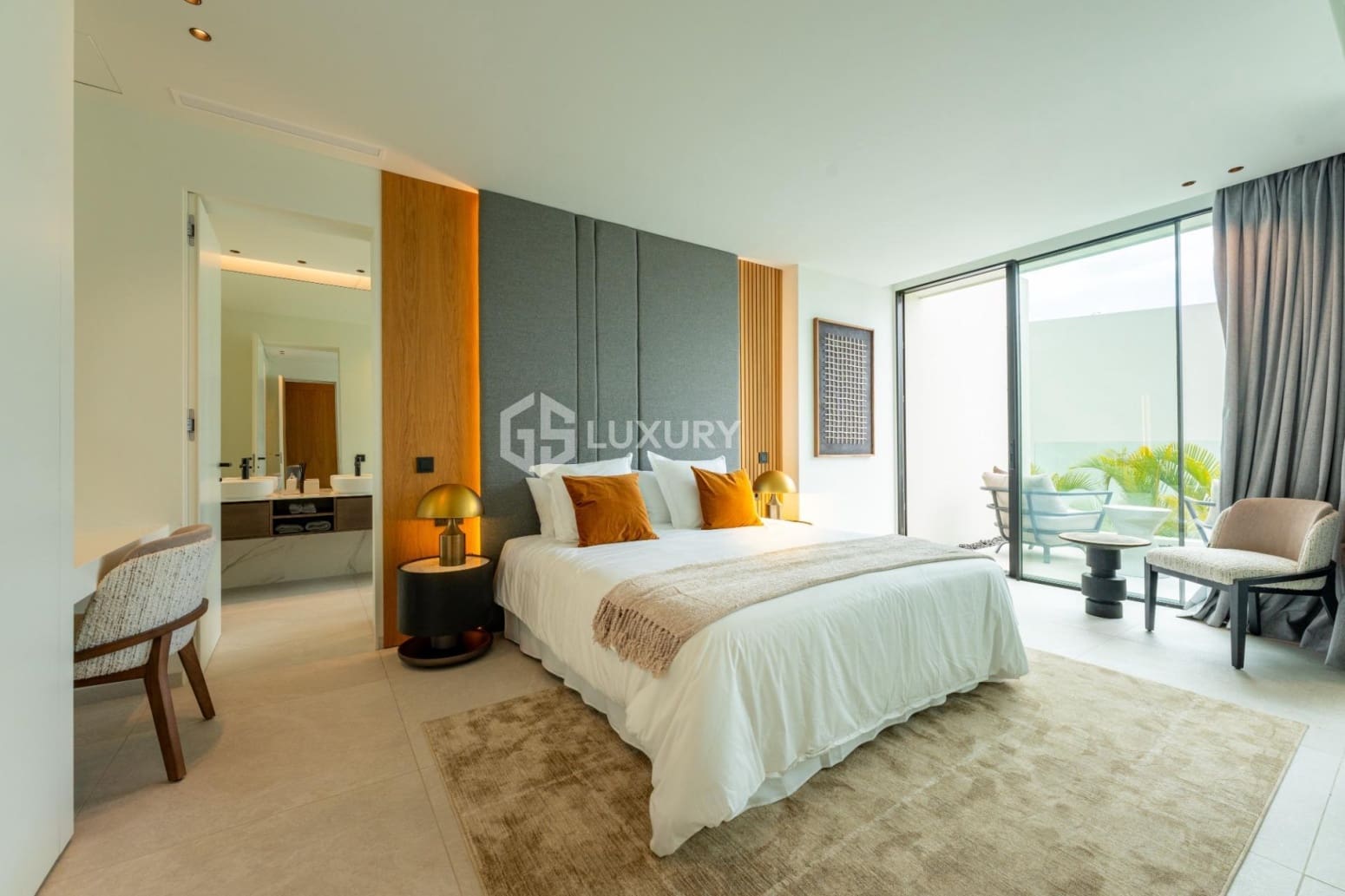 4 slaapkamer Villa te koop in Guia de Isora met garage - € 4.290.000 (Ref: 9808940)