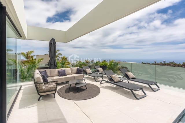 4 slaapkamer Villa te koop in Guía de Isora met garage - € 4.290.000 (Ref: 9808940)