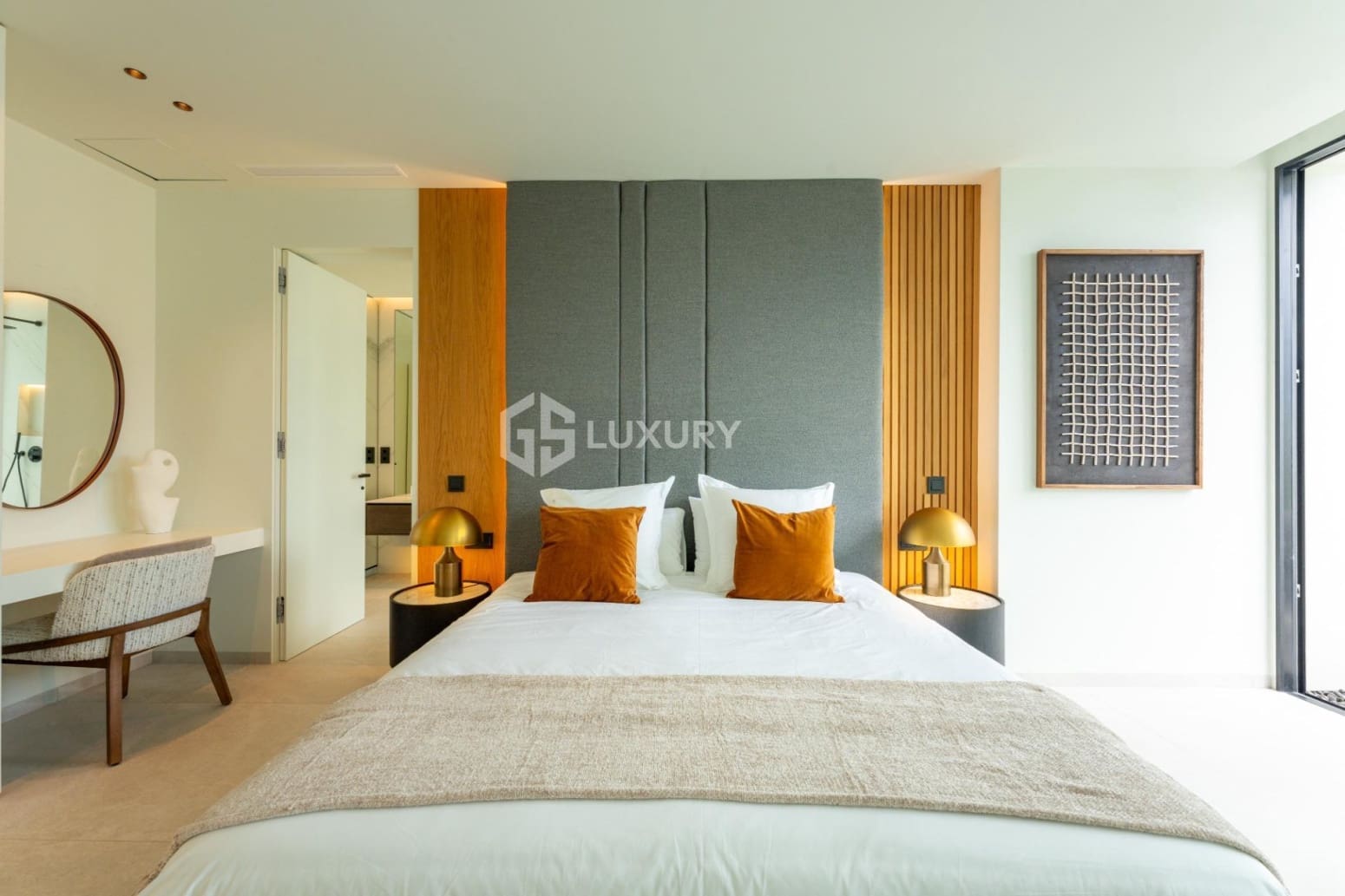 4 slaapkamer Villa te koop in Guia de Isora met garage - € 4.290.000 (Ref: 9808940)