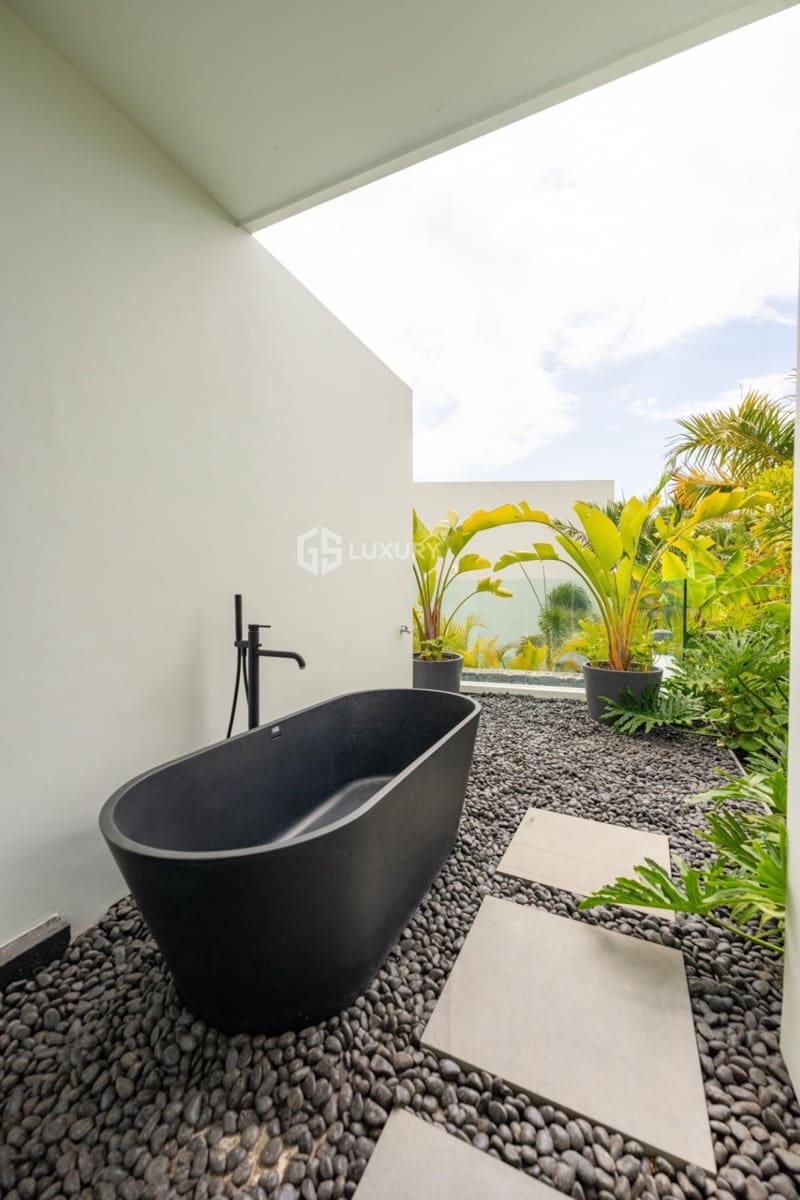 4 slaapkamer Villa te koop in Guia de Isora met garage - € 4.290.000 (Ref: 9808940)