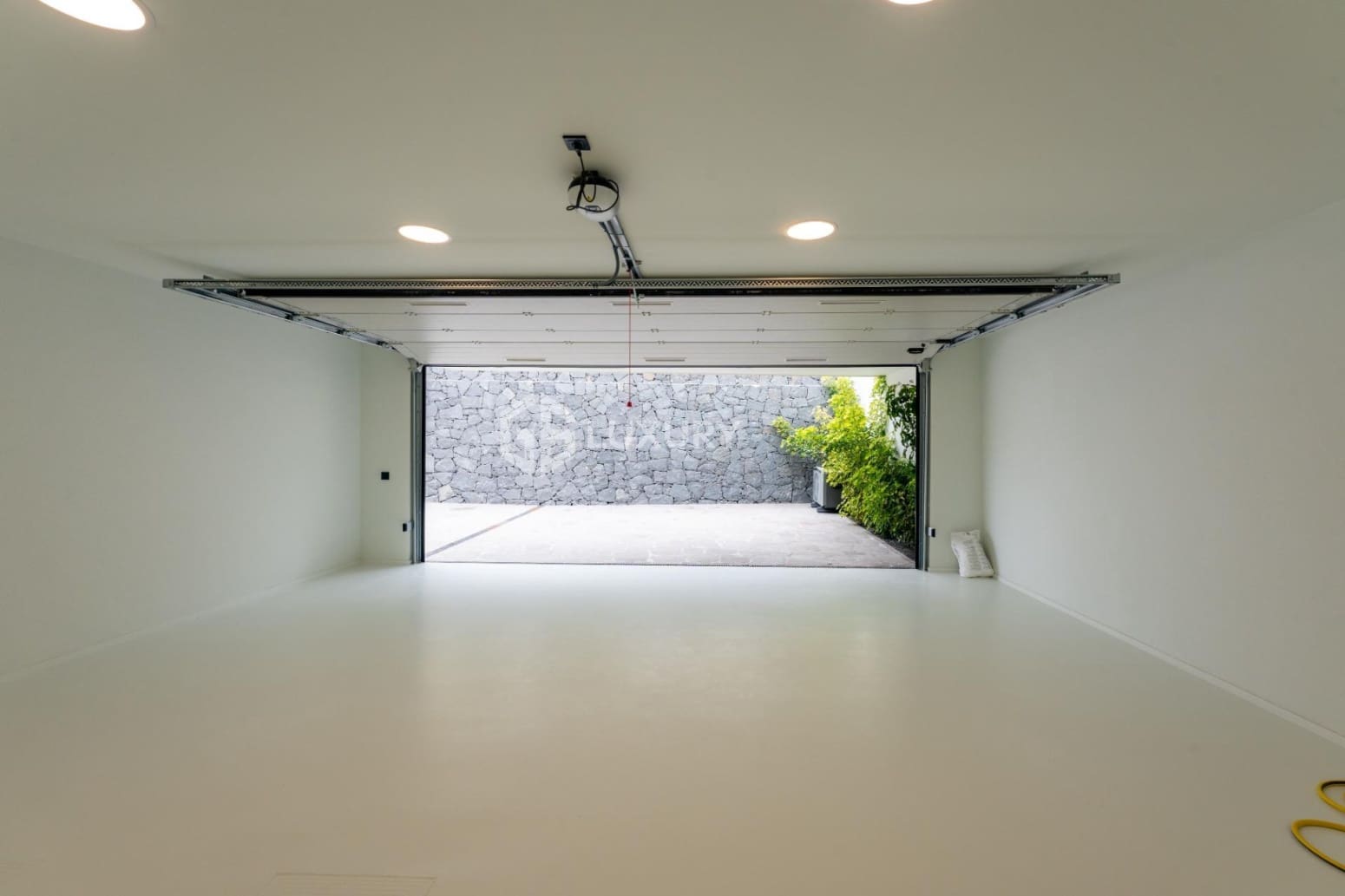 4 slaapkamer Villa te koop in Guia de Isora met garage - € 4.290.000 (Ref: 9808940)