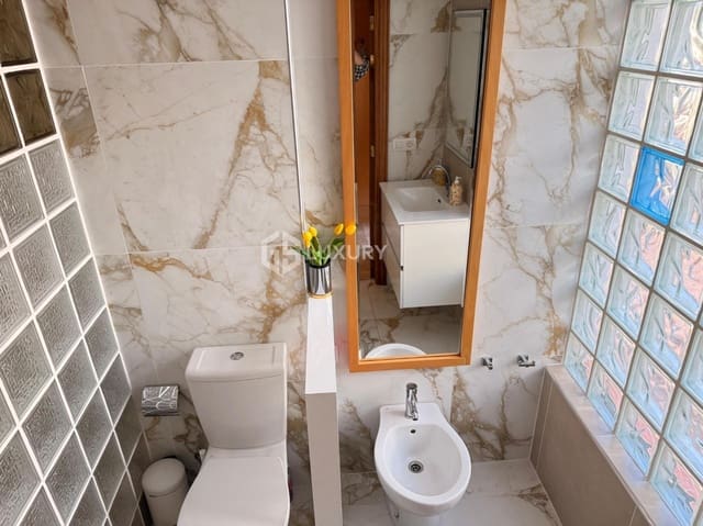 6 chambre Villa/Maison à vendre à Torviscas Centro y Alto, Adeje avec garage - 1 870 000 € (Ref: 9809672)