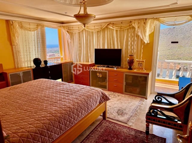 6 chambre Villa/Maison à vendre à Torviscas Centro y Alto, Adeje avec garage - 1 870 000 € (Ref: 9809672)