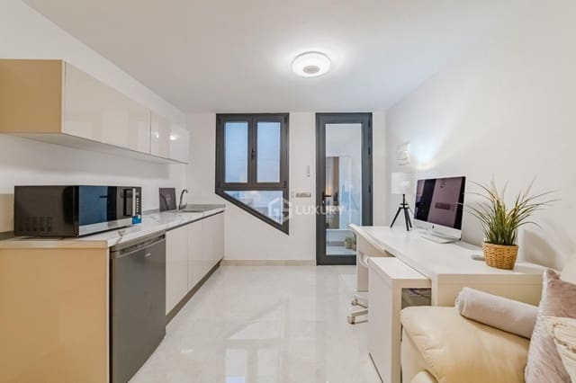 Chalet de 4 habitaciones en San Eugenio Bajo, Adeje en venta con garaje - 2.450.000 € (Ref: 9809673)