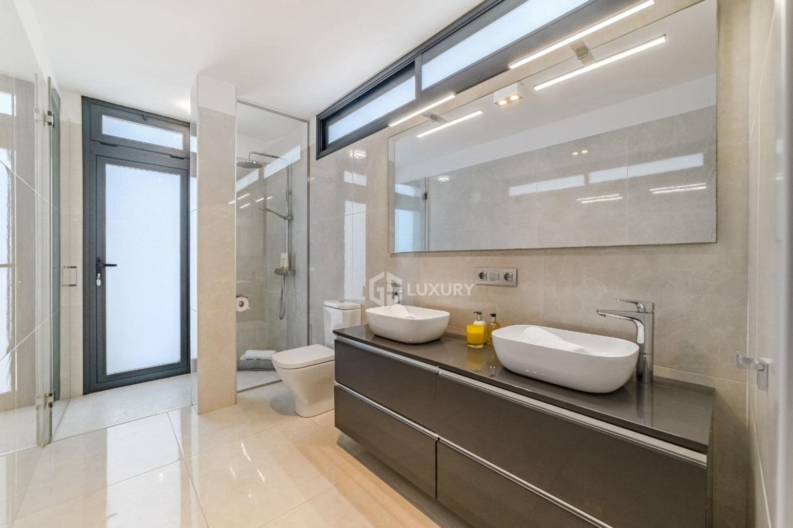 Chalet de 4 habitaciones en Adeje en venta con garaje - 2.450.000 € (Ref: 9809673)