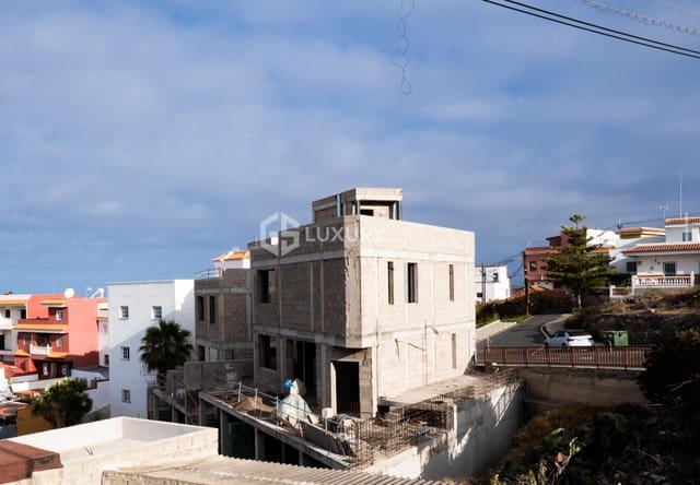3 soveværelse Villa til salg i Guía de Isora med garage - € 1.400.000 (Ref: 9809675)