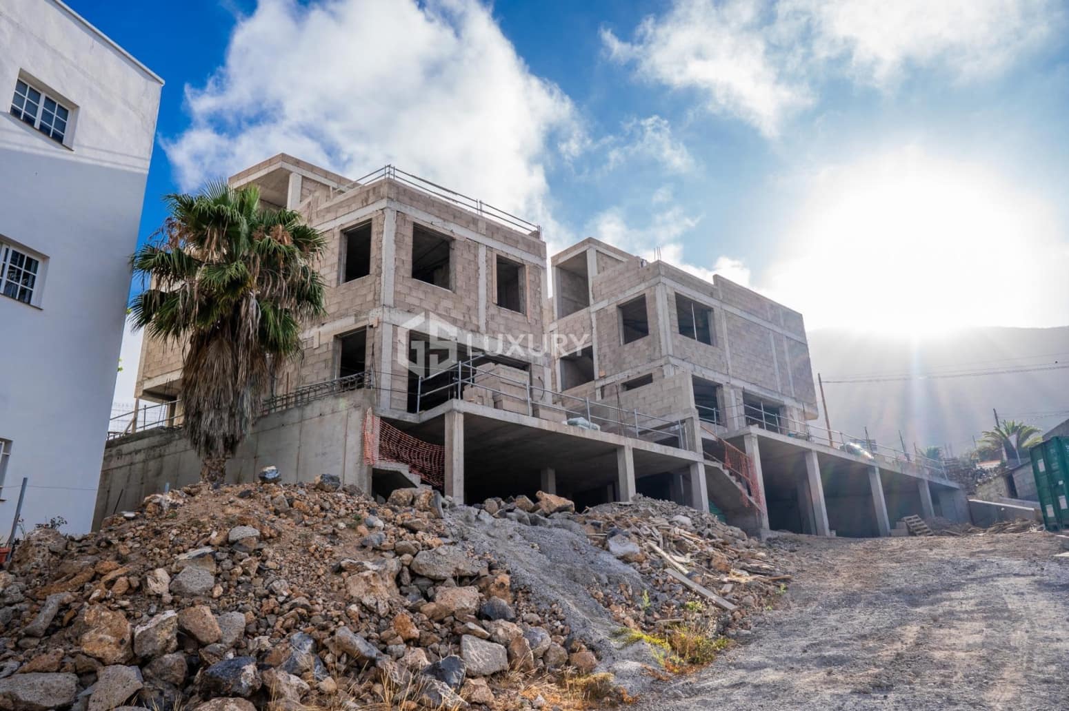 3 sovrum Villa till salu i Guia de Isora med garage - 1 400 000 € (Ref: 9809675)