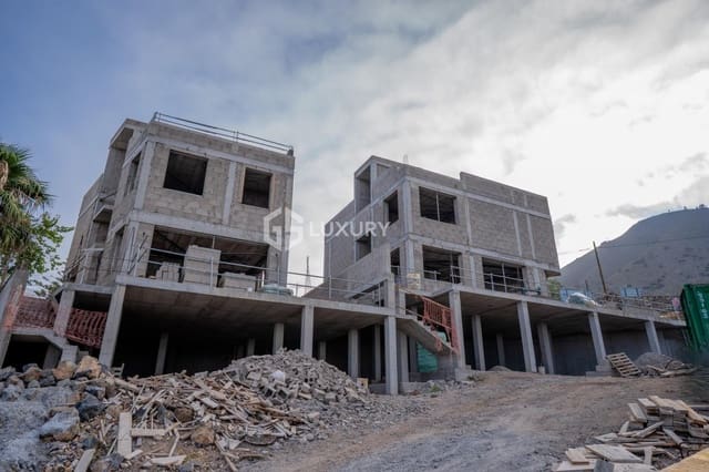 3 sovrum Villa till salu i Guía de Isora med garage - 1 400 000 € (Ref: 9809675)