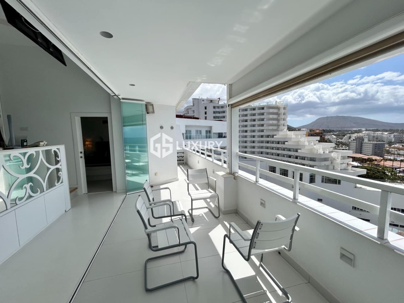 1 Zimmer Wohnung zu verkaufen in Adeje mit Garage - 1.595.000 € (Ref: 9809676)