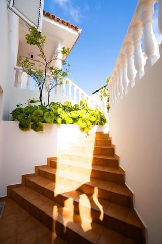 5 bedroom Villa for sale in La Caleta Adeje, Adeje with garage - € 3,300,000 (Ref: 9809677)