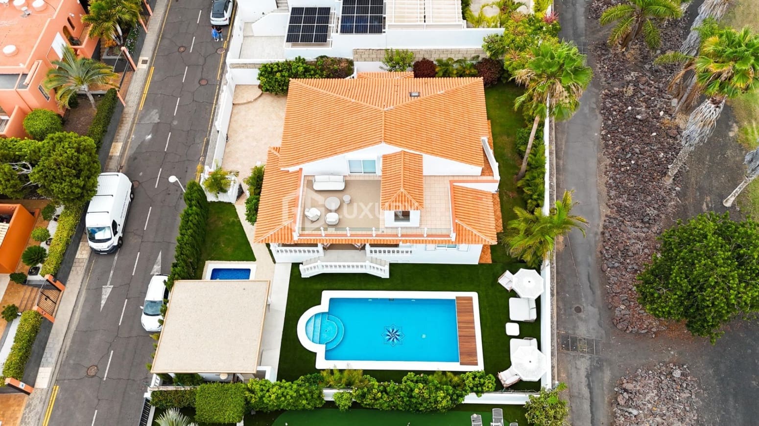 5 chambre Villa/Maison à vendre à Adeje avec garage - 3 300 000 € (Ref: 9809677)