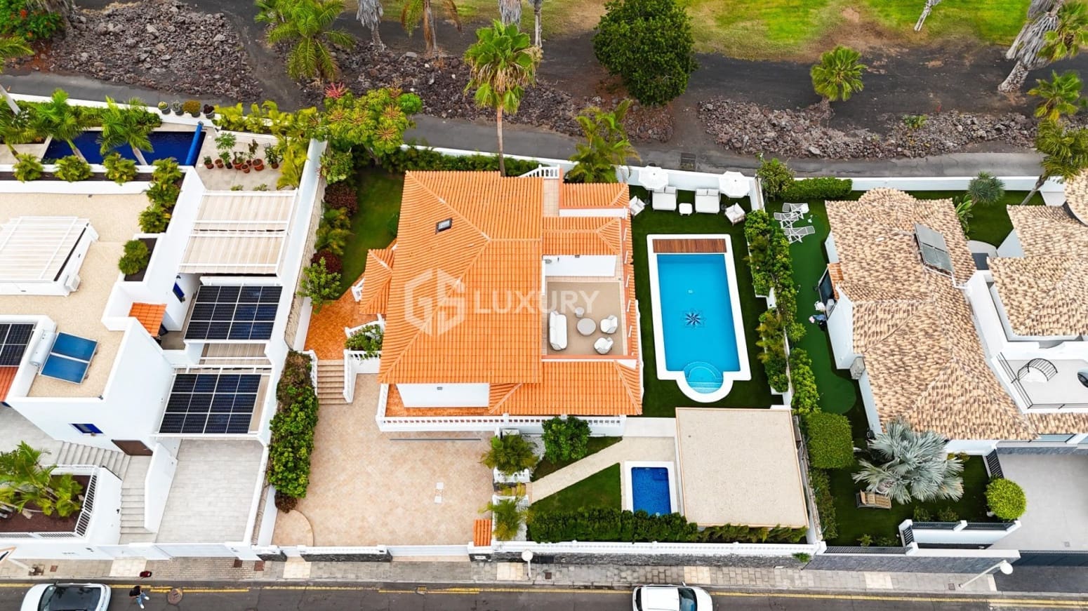 5 chambre Villa/Maison à vendre à Adeje avec garage - 3 300 000 € (Ref: 9809677)