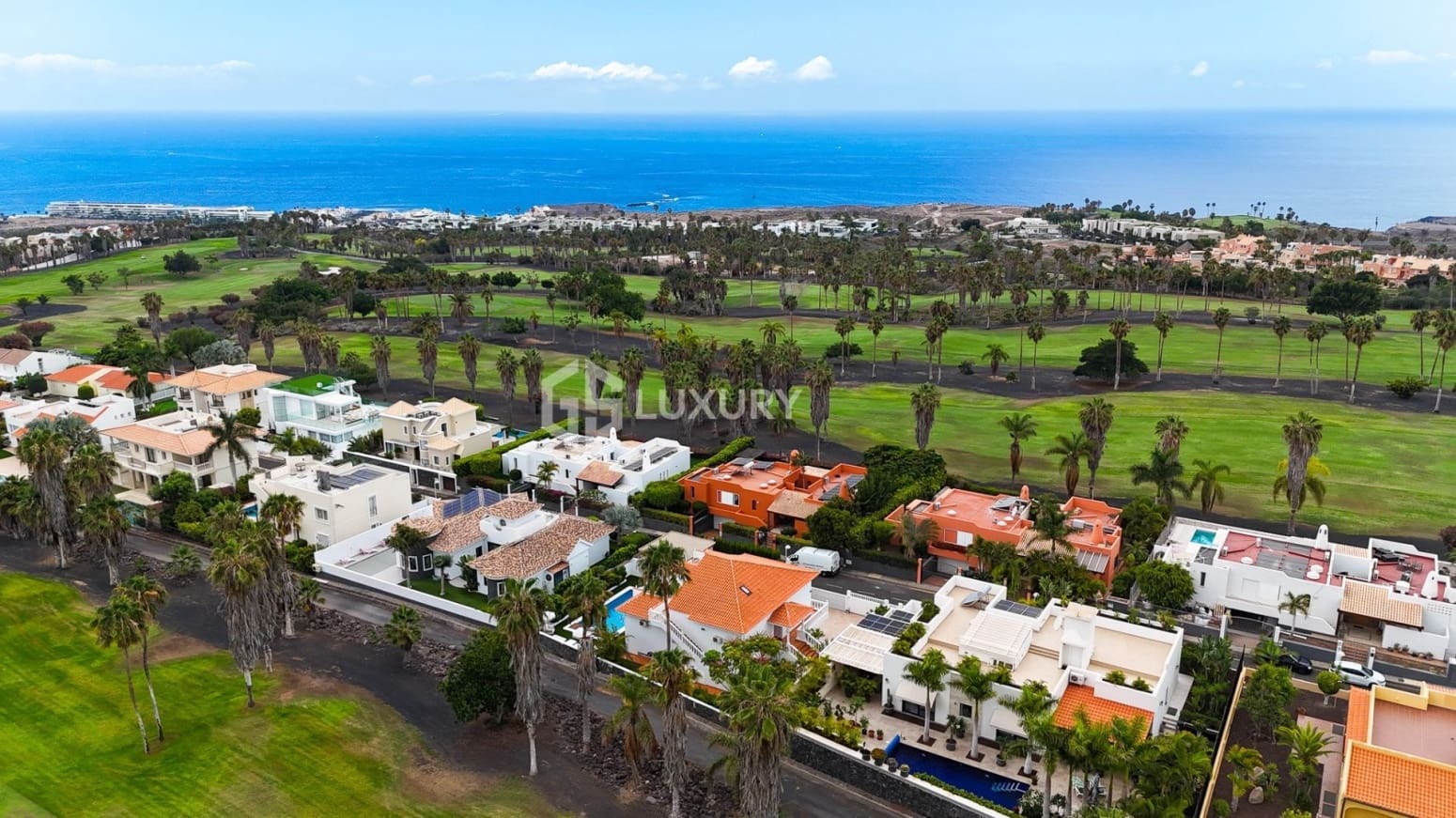 5 chambre Villa/Maison à vendre à Adeje avec garage - 3 300 000 € (Ref: 9809677)
