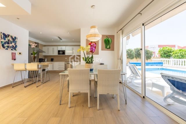 6 quarto Moradia para venda em Puerto Santiago, Santiago del Teide com garagem - 1 280 000 € (Ref: 9809678)
