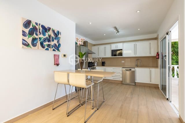 6 quarto Moradia para venda em Puerto Santiago, Santiago del Teide com garagem - 1 280 000 € (Ref: 9809678)